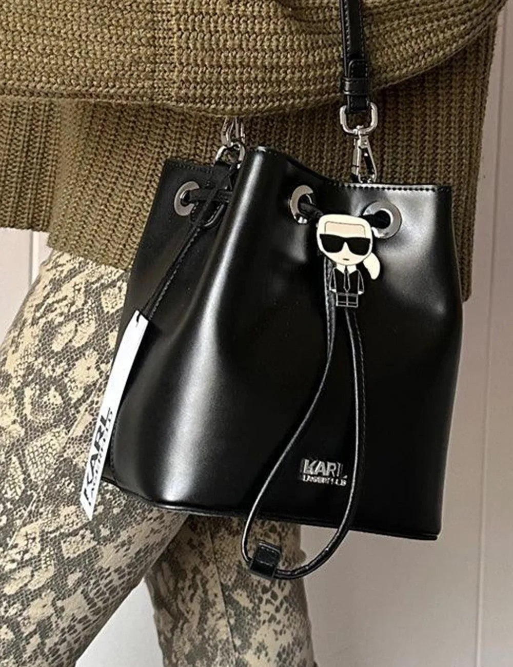 KARL LAGERFELD K/IKONIK BUCKET BAG