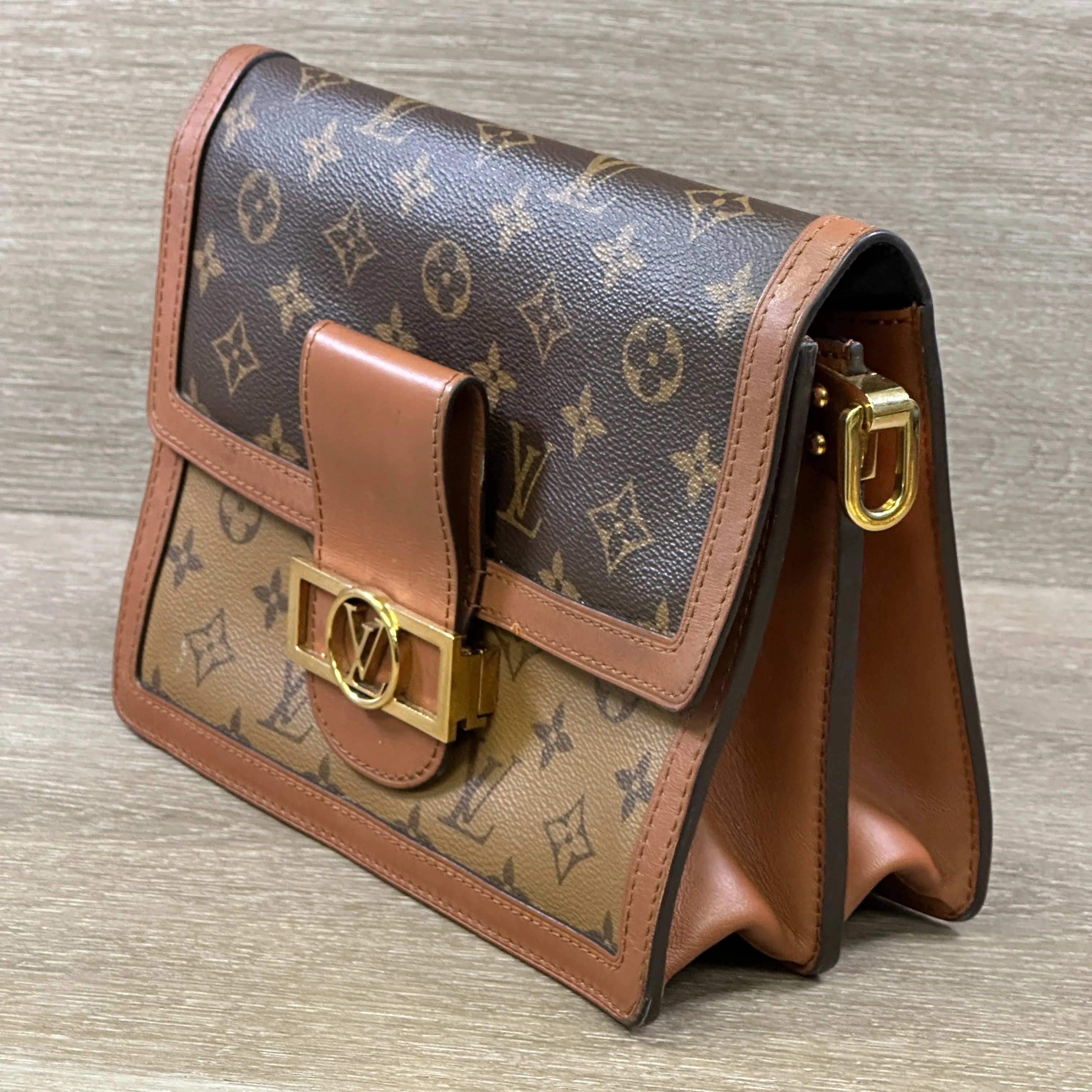 Louis Vuitton Dauphine MM - Monogram Canvas