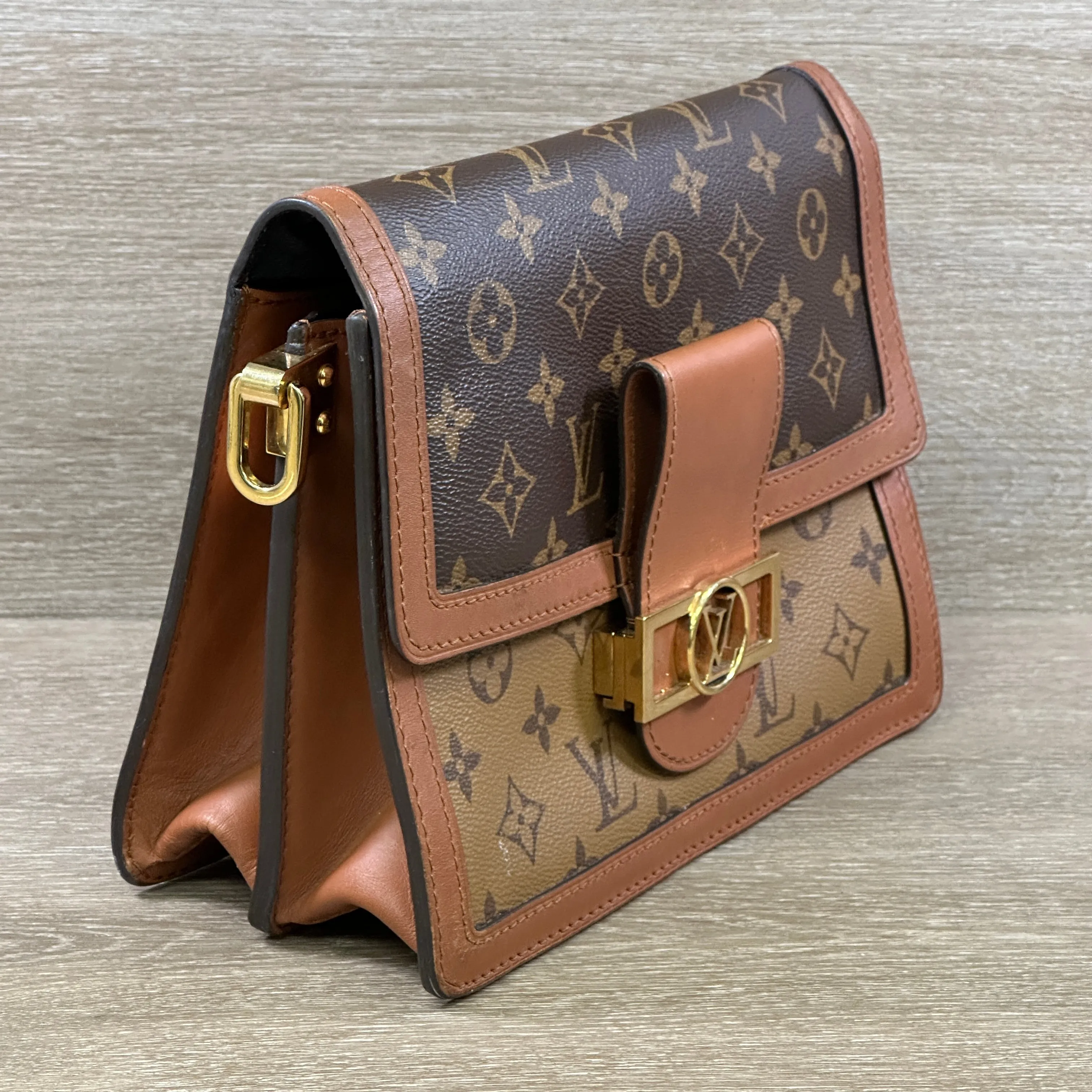 Louis Vuitton Dauphine MM - Monogram Canvas